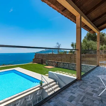 Anna-maria Акротири