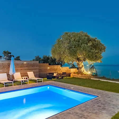 Anna-maria * Akrotiri (Zakynthos)